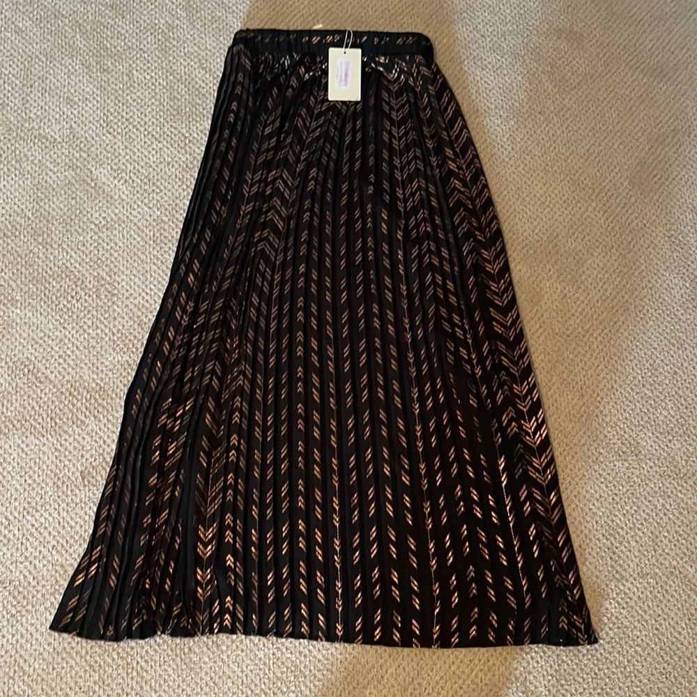 Womens Metallic Chevron Skirt NWT - Picture 1 of 6